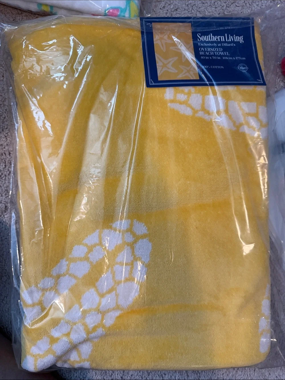 Southern Living Oversized Yellow and White Starfish Beach Towel 40x70